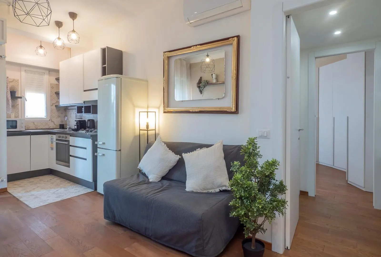 I Host Apartment - Sebino 4 Milano