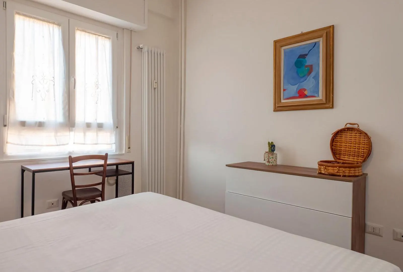 I Host Apartment - Sebino 4 Milano 0*,  Italia