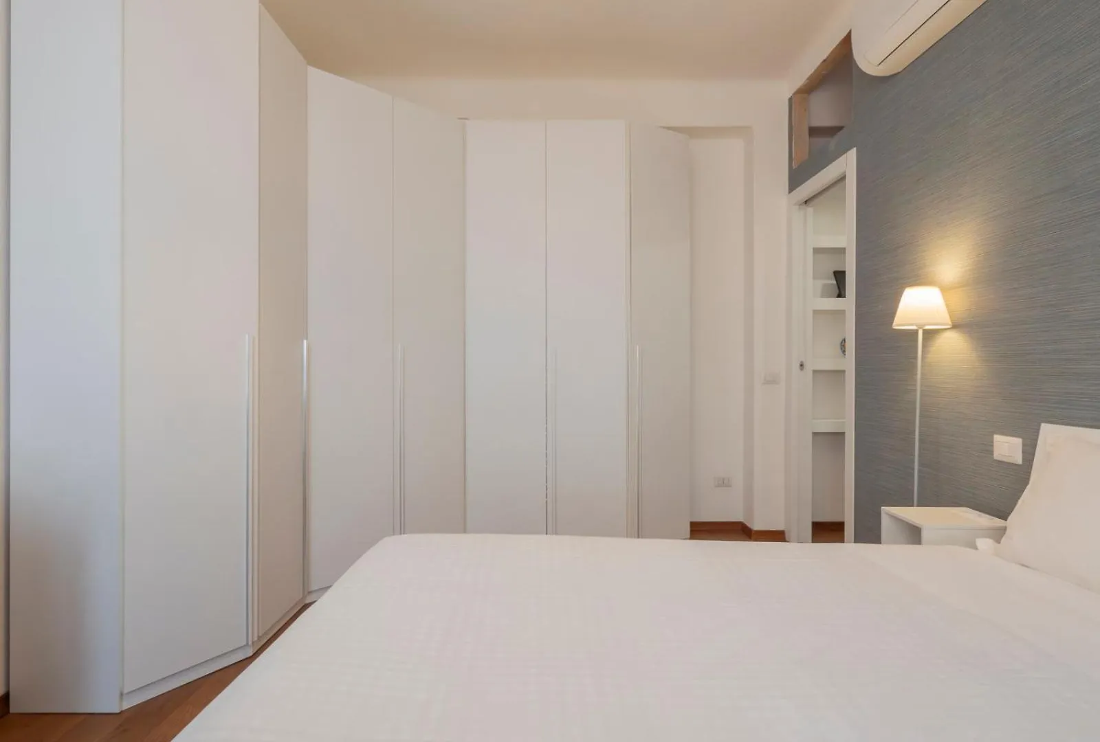 I Host Apartment - Sebino 4 Milán